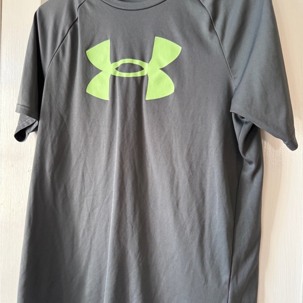 Under Armour youth size XL Dark Gray HeatGear Shirt - Picture 2 of 6